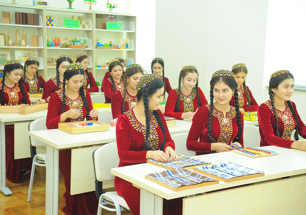 В педагогической школе имени Амана Кекилова