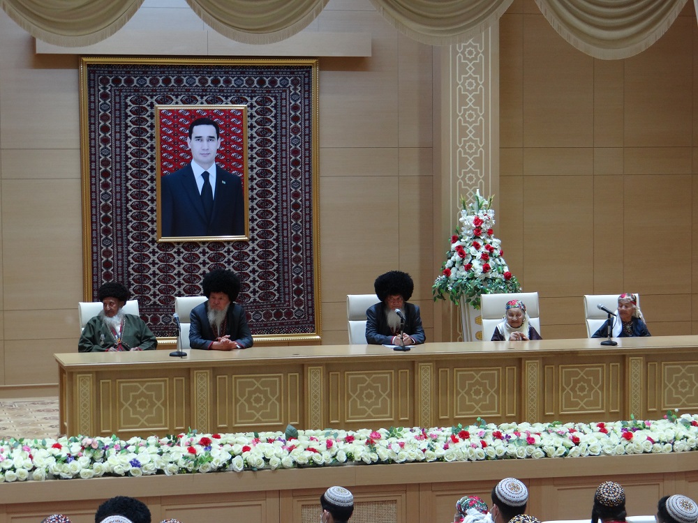 Glory to heroes, you are not forgetten!